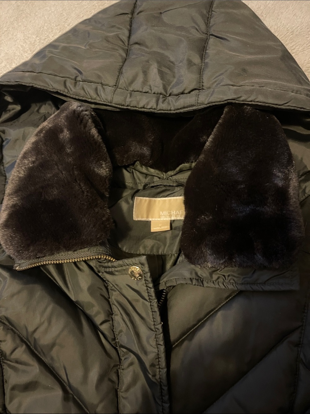 Michael Kors Women's Green Quilted Hooded Puffer Coat M - Picture 3 of 9